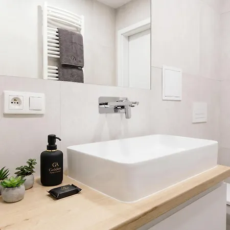 For 4 Near Market Square - Kuznicza 24 Wroclaw