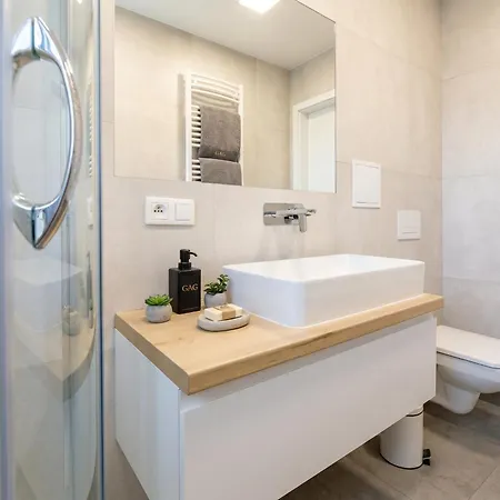 Appartement For 4 Near Market Square - Kuznicza 24